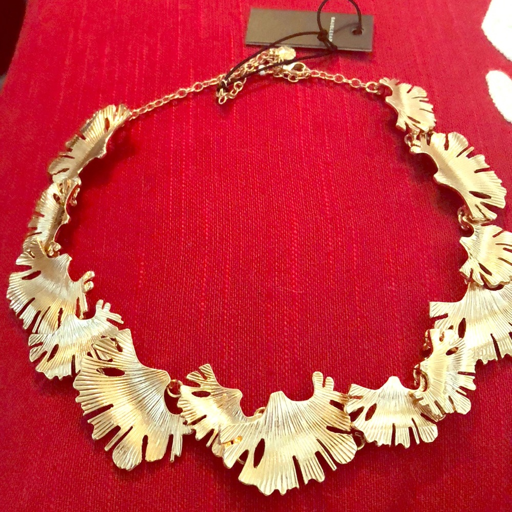 Statement necklace !